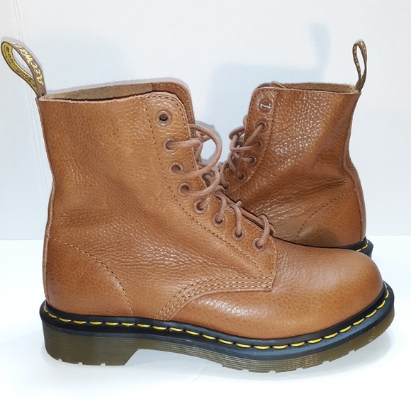Dr. Martens Shoes - Dr. Martens Pascal NWOB